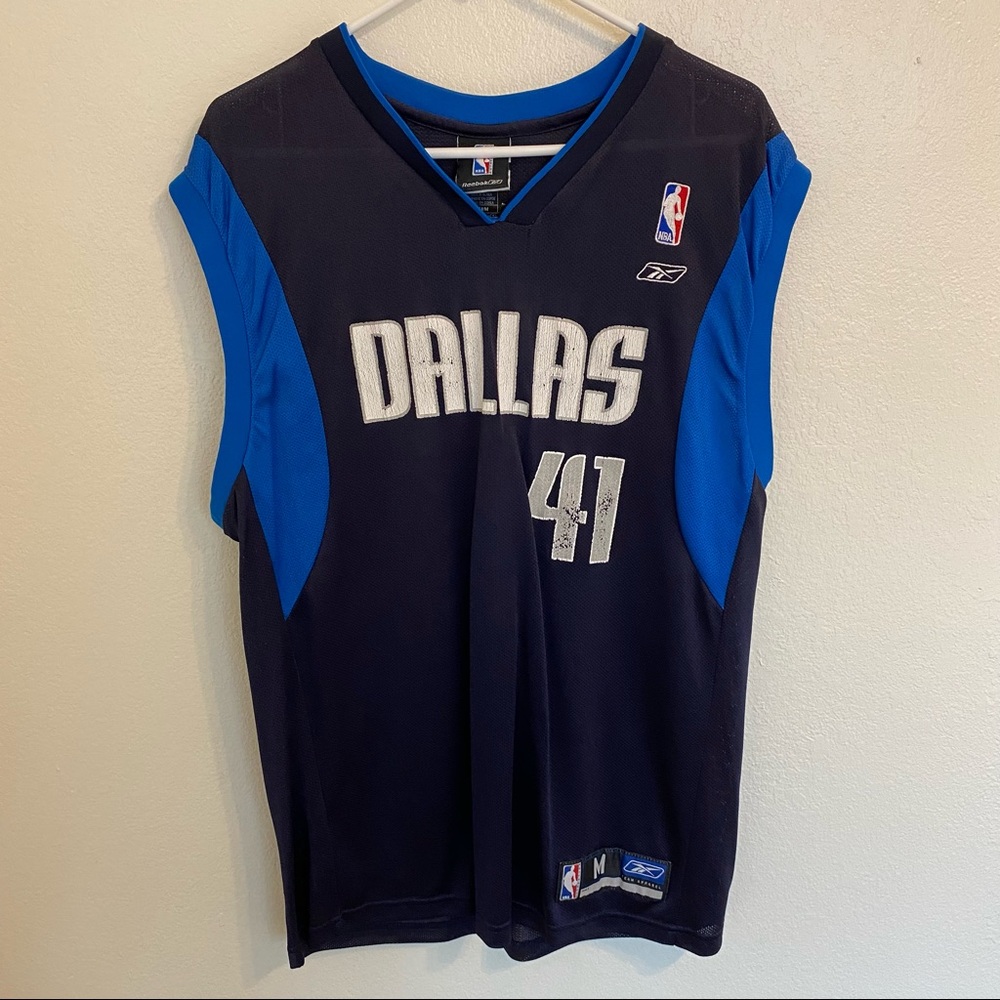 Dallas Mavericks Dirk Nowitzki jersey